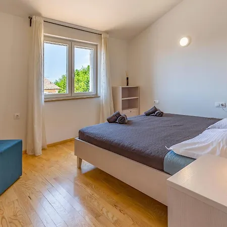 Lovely In With Wifi Holiday home