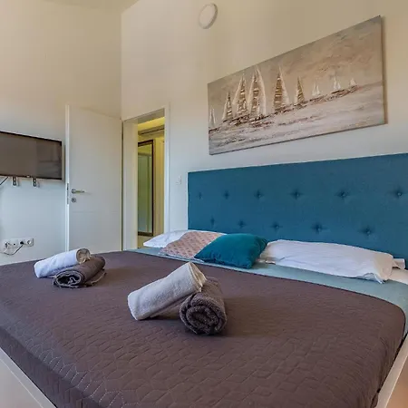 Lovely In With Wifi Holiday home Pula