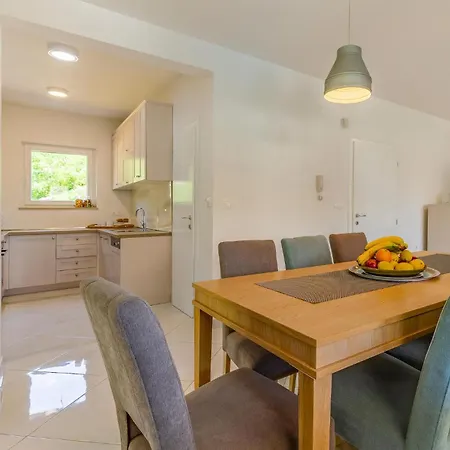 Lovely In With Wifi Holiday home *