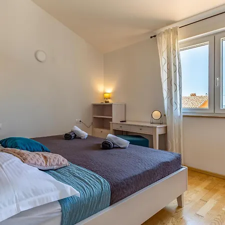 Lovely In With Wifi Holiday home Pula
